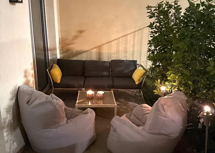 Jardin Marenda - 2 Bedroom Flat With Idyllic Garden In Old Town - In