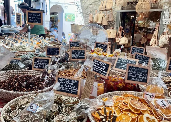 Jardin Marenda - 2 Bedroom Flat With Idyllic Garden In Old Town - In * Antibes