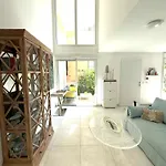 2 Bedroom Flat With Garden In Lejlighed