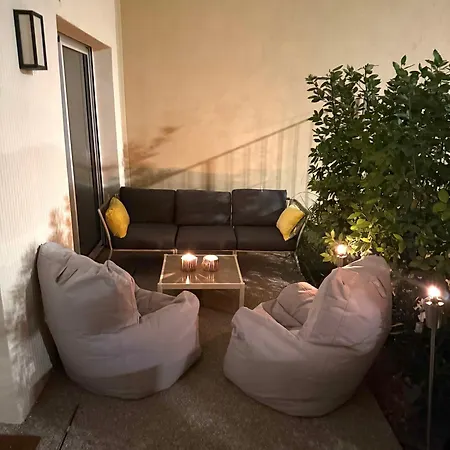 Jardin Marenda - 2 Bedroom Flat With Idyllic Garden In Old Town - In