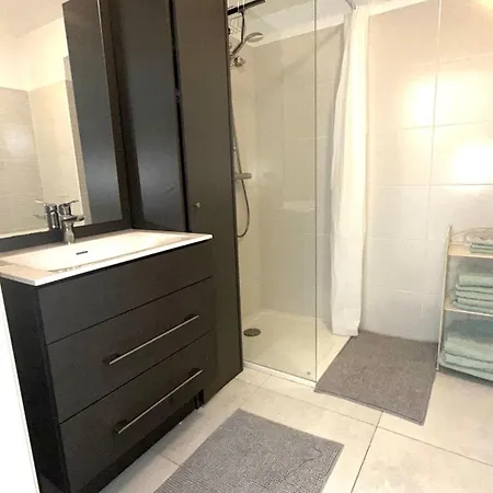 Jardin Marenda - 2 Bedroom Flat With Idyllic Garden In Old Town - In Antibes